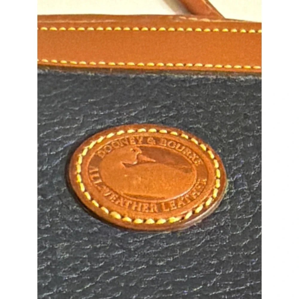 Dooney & Bourke Vintage All Weather Leather Crossbody Bag Navy Blue Tan USA - Picture 6 of 10